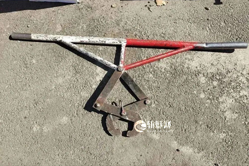 道岔尖轨不好抬？看我的(尖轨抬钳)